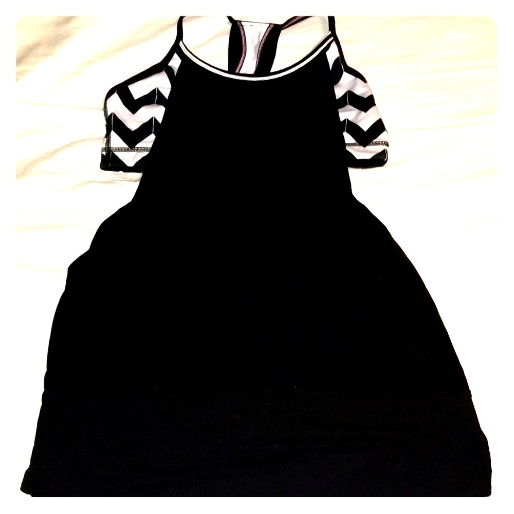 Lululemon Exposed Zig Zag Bra Tank Size 8